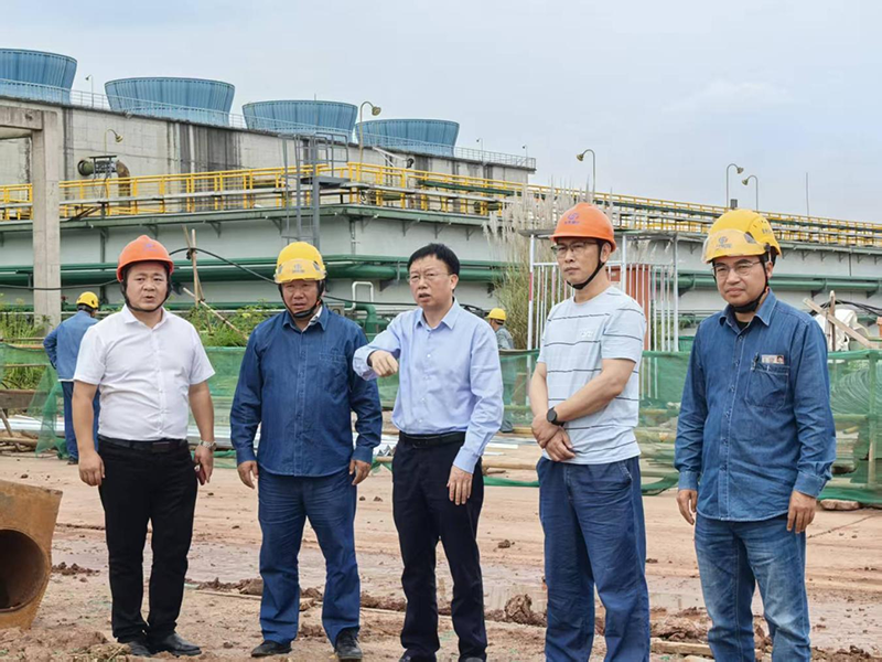 傅利才、郭春建到化工園區(qū)項(xiàng)目現(xiàn)場(chǎng)開展節(jié)前安全檢查(圖2)