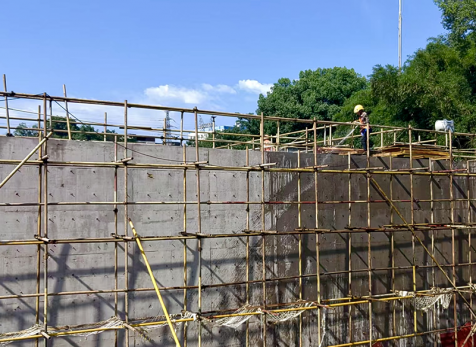 弘旭員工直面烈日考驗(yàn)，汗水鑄就質(zhì)量豐碑